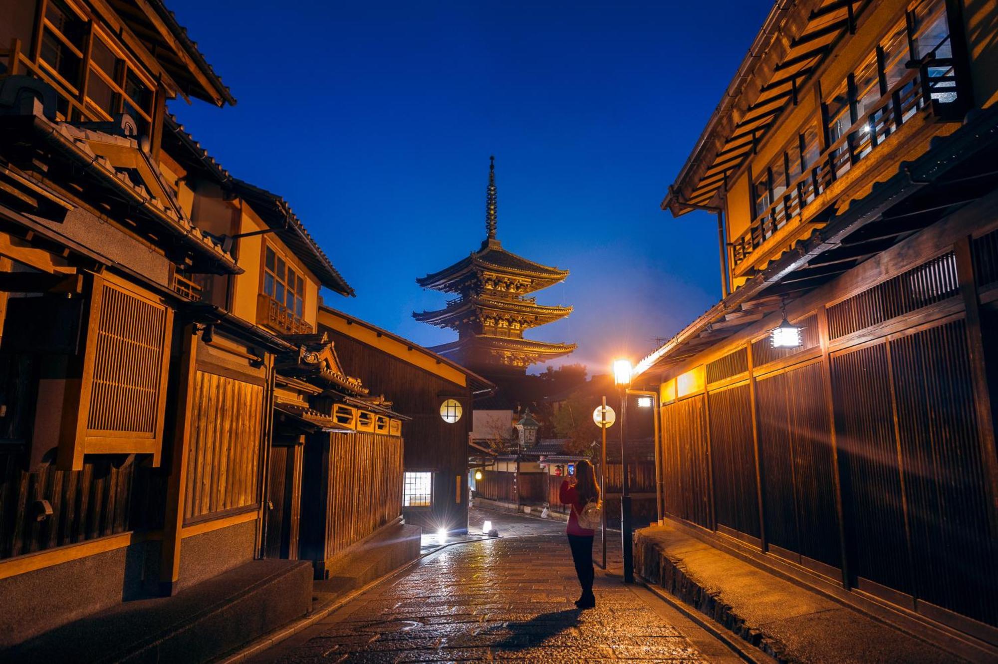 Capsule Hotel Anshin Oyado Premium Resort Kyoto Shijo Karasuma Exterior photo
